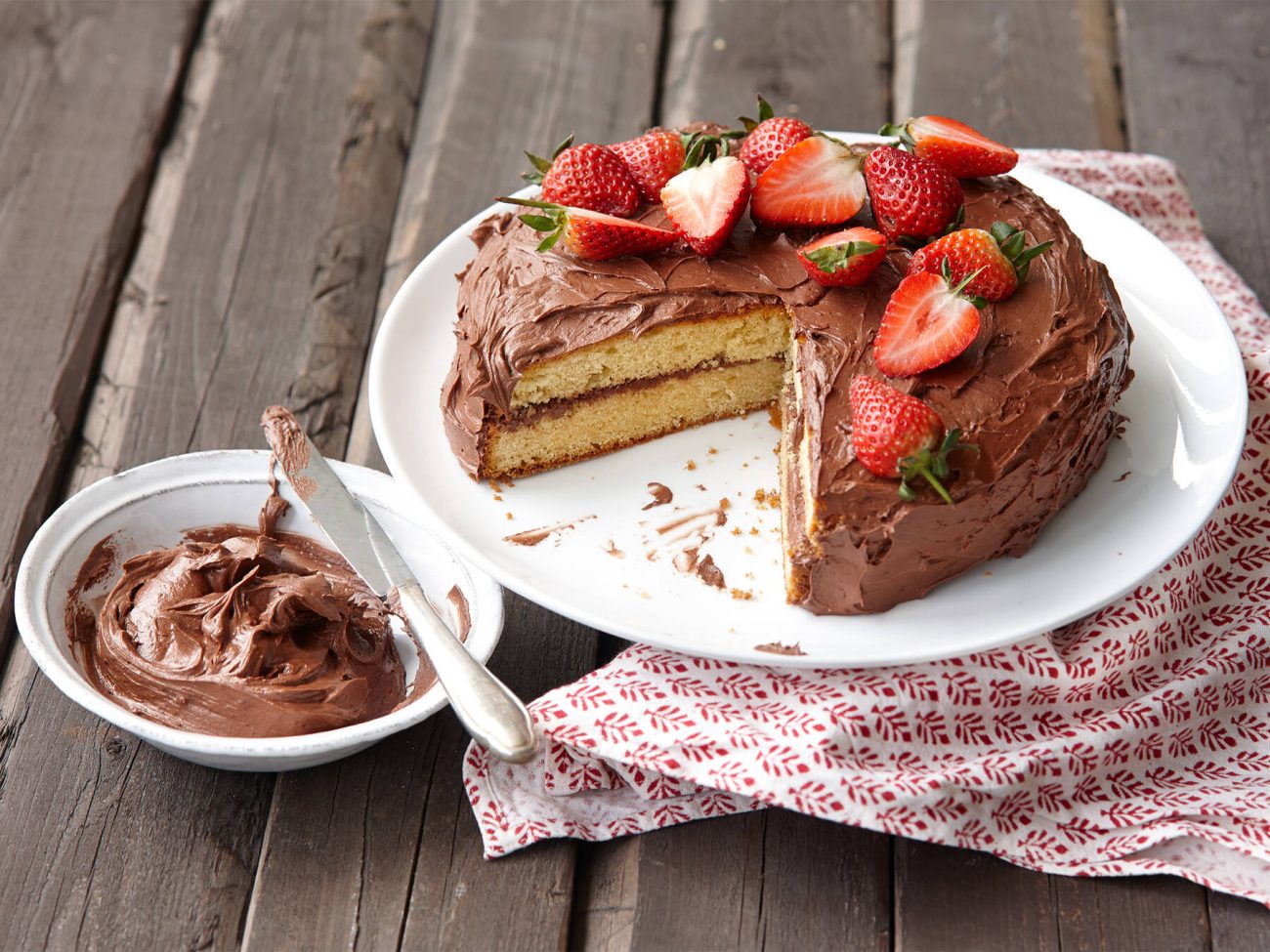 Mehevä suklaakerroskakku