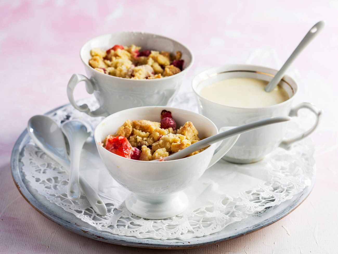 Marjapiirakka kupissa