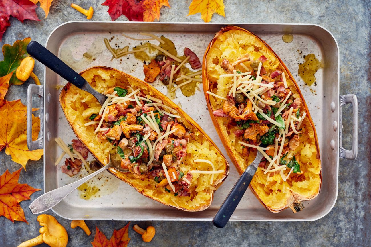 Paahdettu spagettikurpitsa ja sieni-pekonikastike