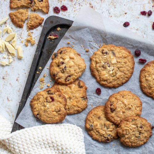 Valkosuklaa-karpalo cookiet