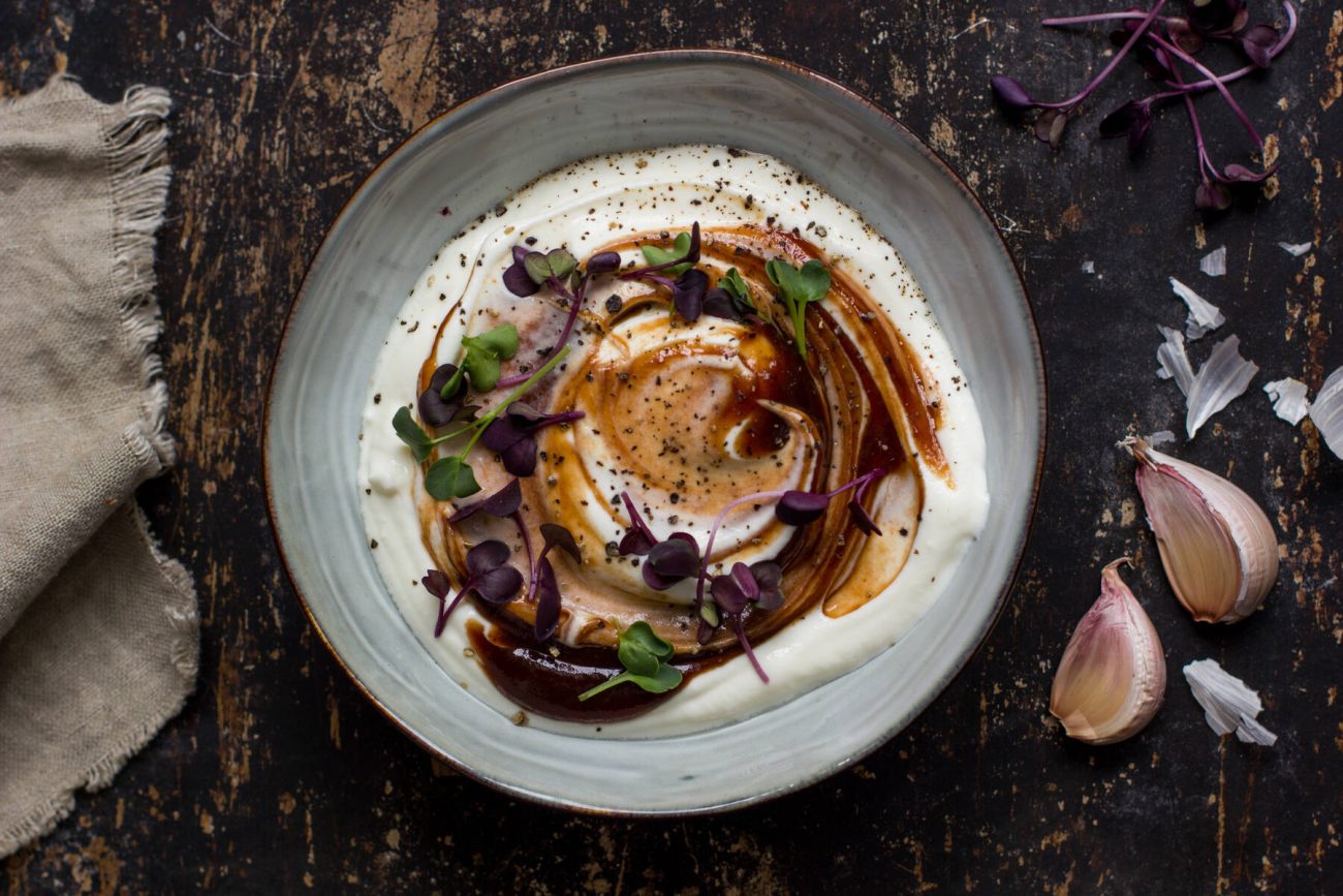 Jogurttikastike lihalle