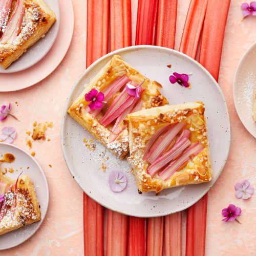 Raparperi-kinuskiviinerit