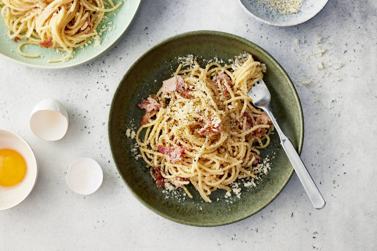 Pasta carbonara eli italialainen pekonipasta