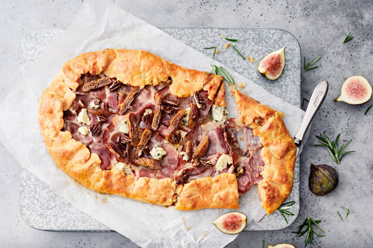 AURA pekoni-viikunagalette