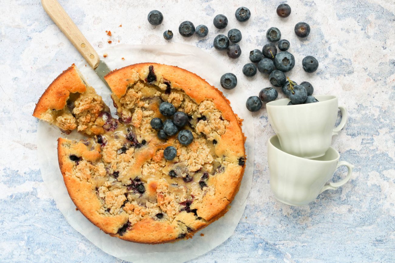 Mustikkapiirakkamutakakku