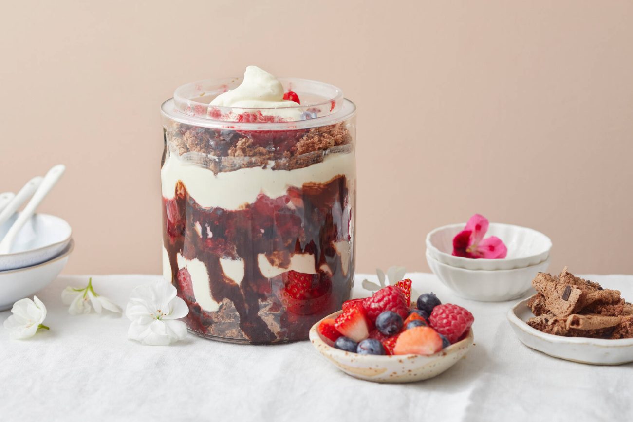 Täyteläinen suklaatrifle