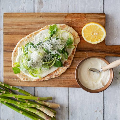 Satokausikalenterin parsa-flatbread