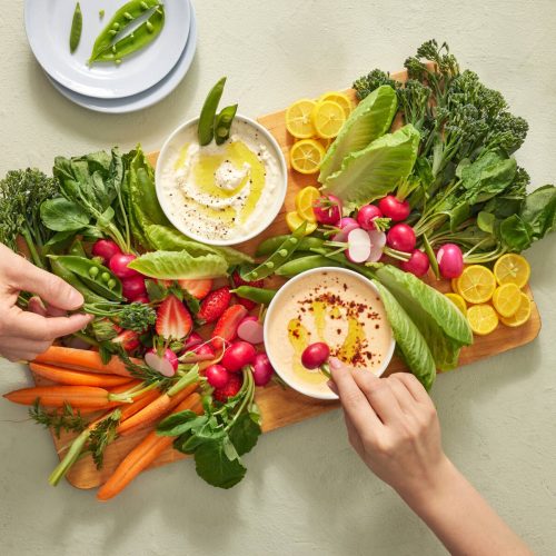 Kesävihannekset ja vaahdotetut dipit