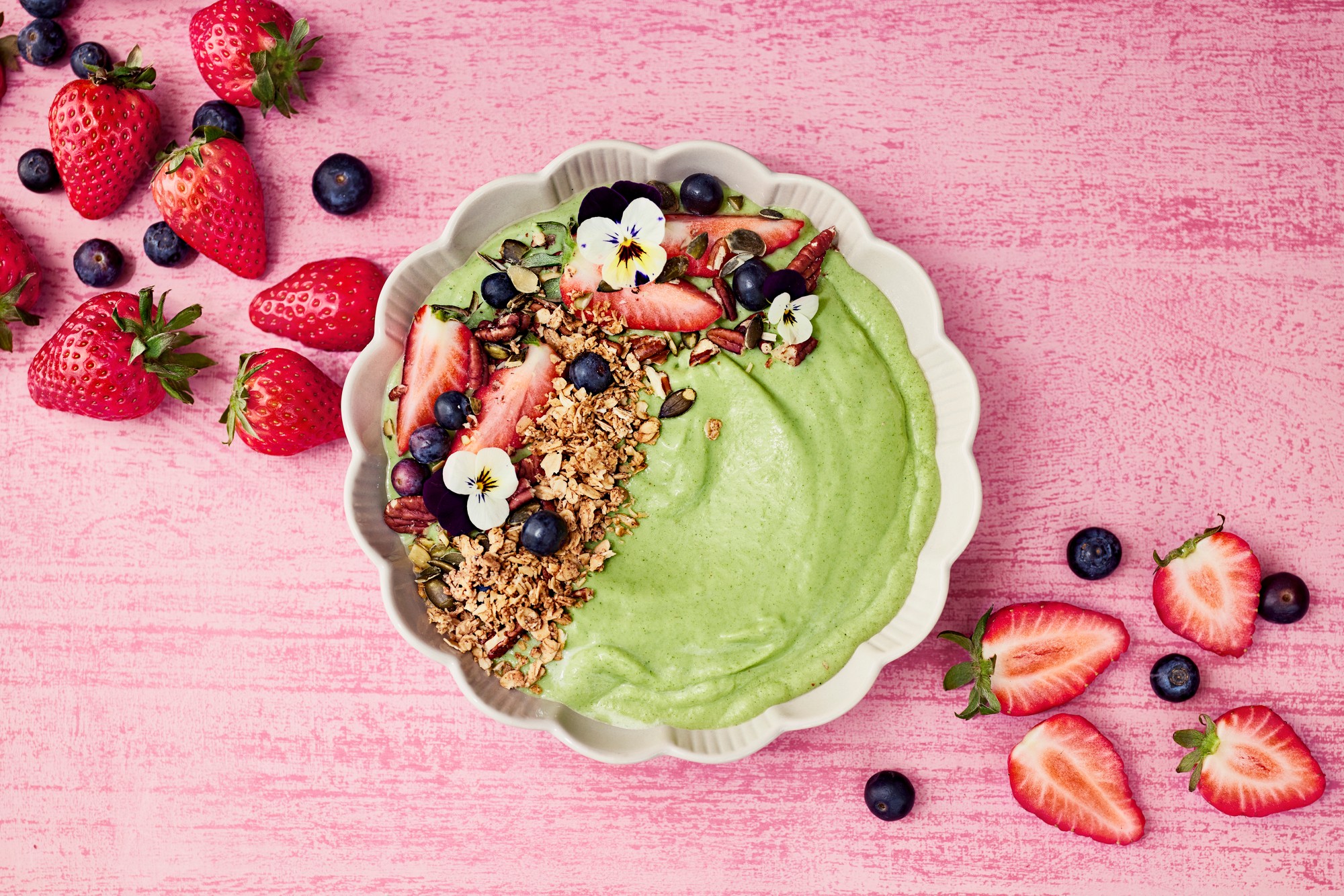 green smoothie bowl