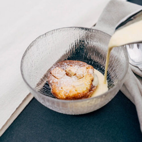 Teemu Laurellin omena-clafoutis vaniljakastikeella