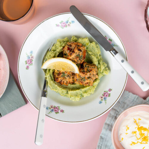 Savulohipullat, pinaattimuusi ja sitruuna-jogurtti