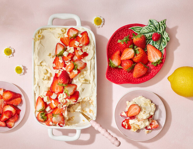 Mansikkatiramisu