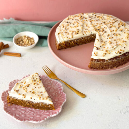 Vegaaninen porkkanakakku