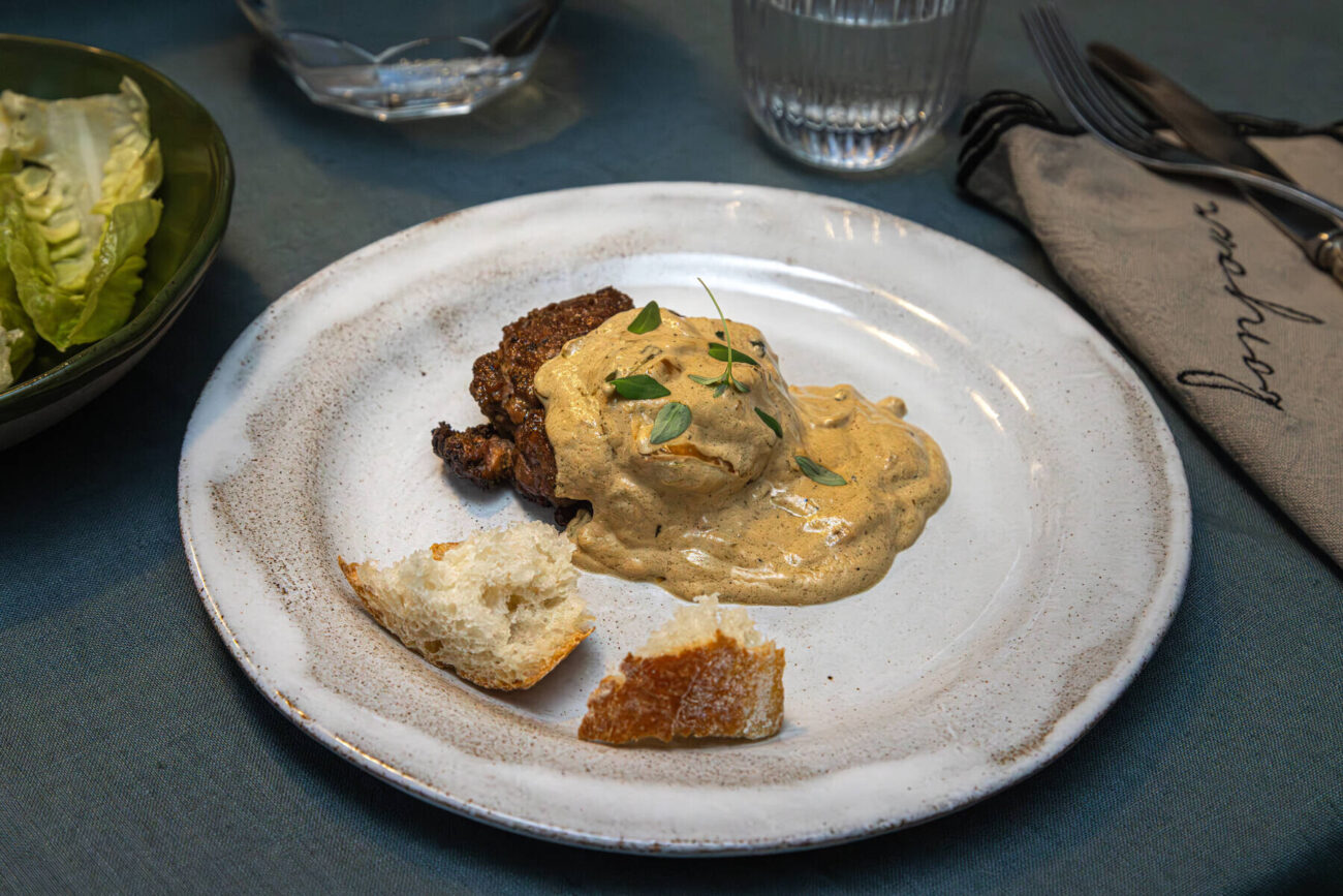 Priscan jauhelihapihvit sinappikastikkeella