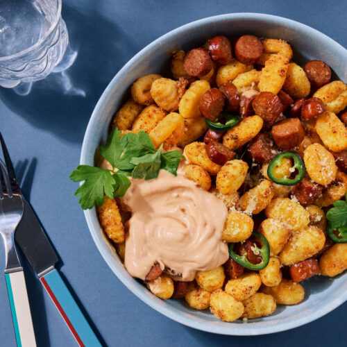 Gnocchi-makkaraperunat airfryerissa