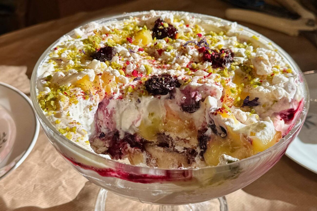 Imanin ja Leenan sitruuna-kirsikkatrifle