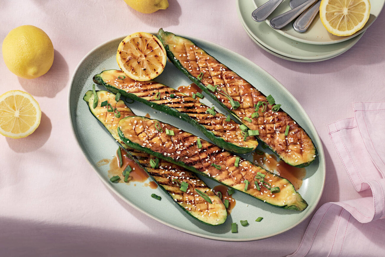 Grillatut miso-kesäkurpitsat