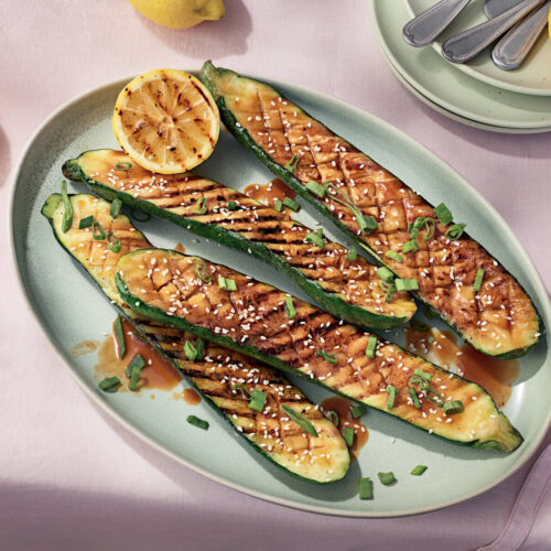 Grillatut miso-kesäkurpitsat