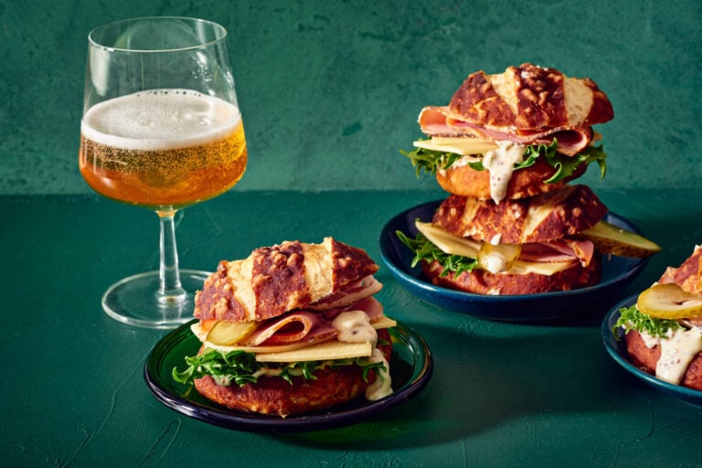Leivo herkulliset pretzelsämpylät