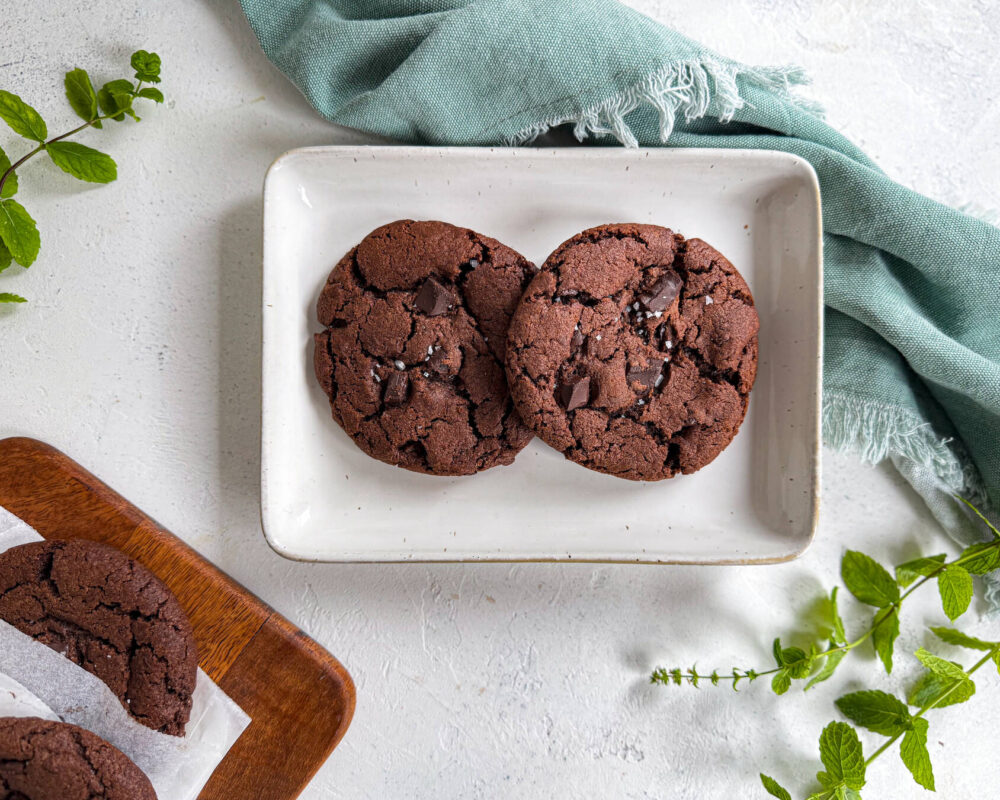 Vegaaniset minttusuklaacookiet