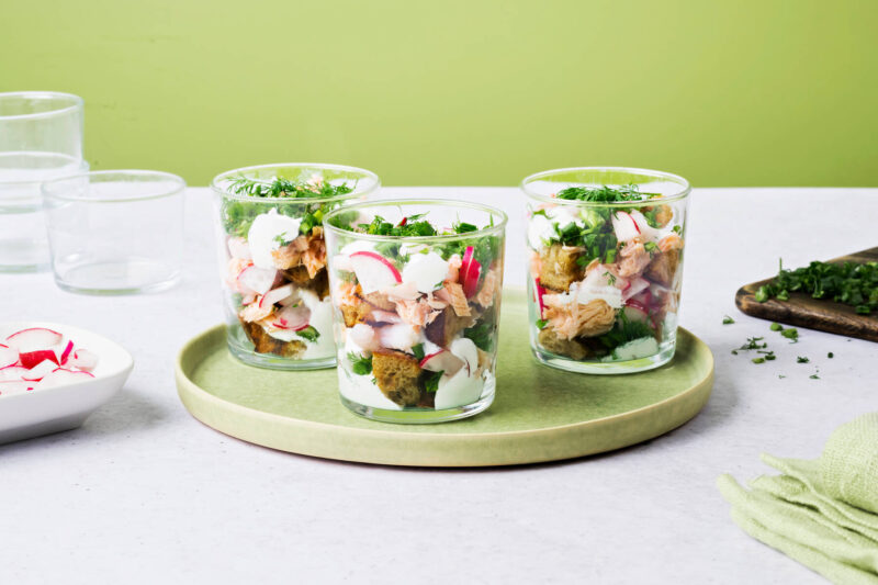 Savulohivoileipäkakku laseissa