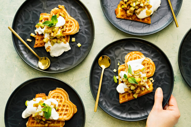 Omenaiset blinivohvelit