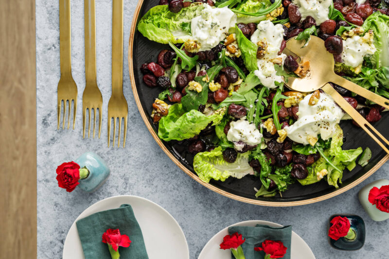 Rypälesalaatti ja AURA-vaahto