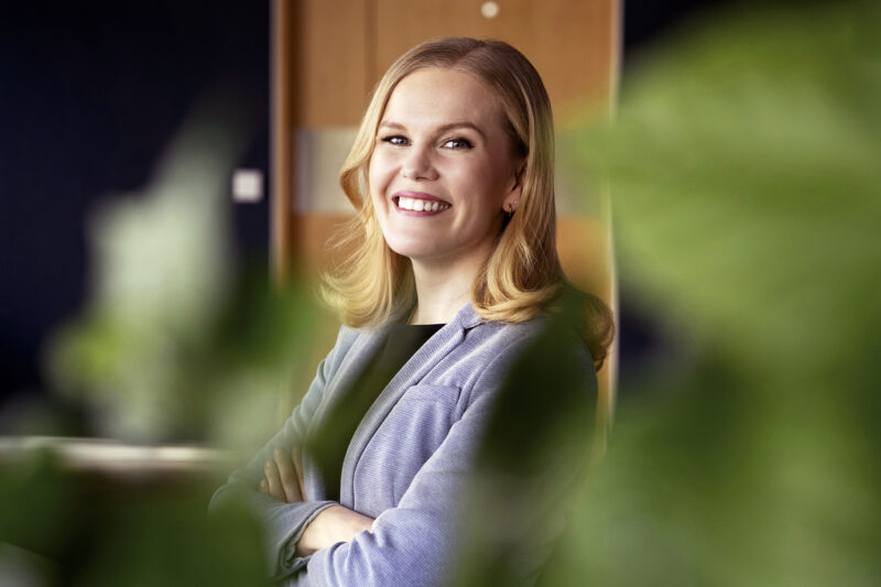 Valion strategiajohtaja Sara Reponen profiilikuvassa