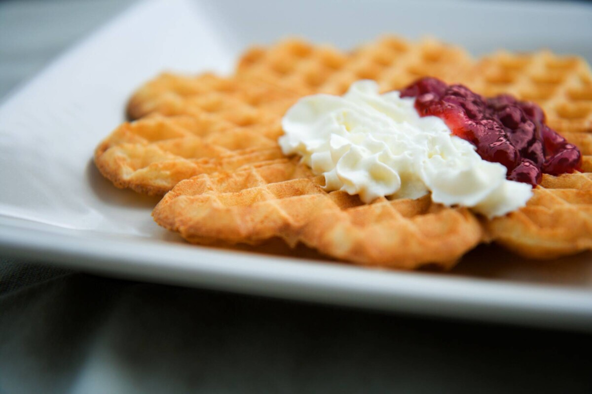 Våfflor med vispad grädde