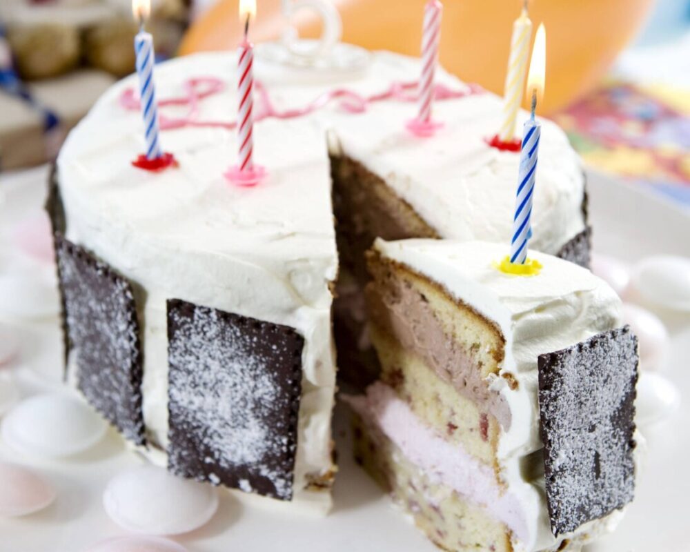 Laktosfri choklad-och hallontårta