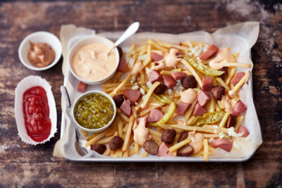 Dirty fries med korv och köttbullar