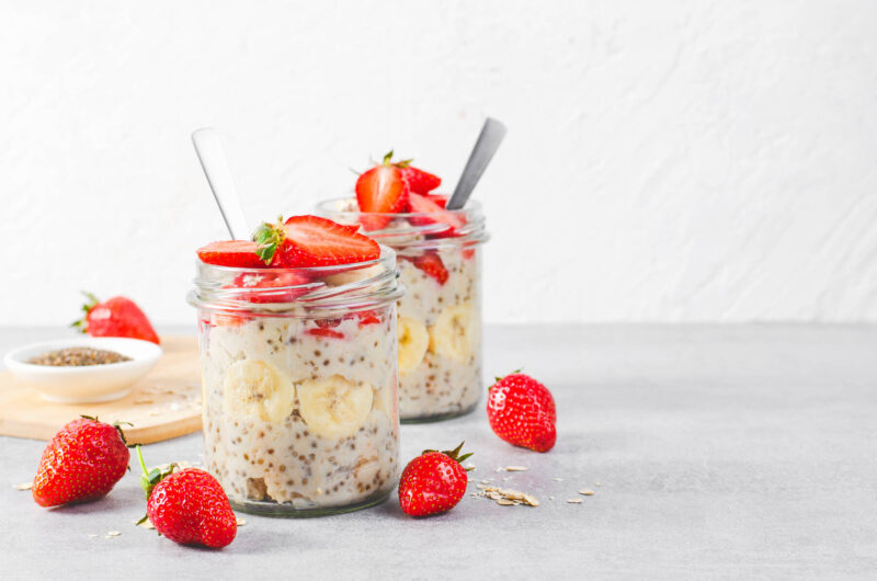 Overnight oats med jordgubb-och bananyoghurt