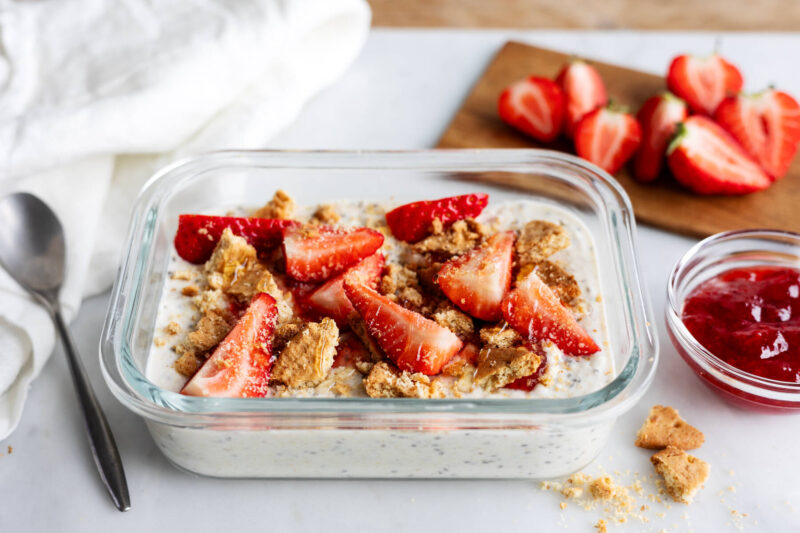 Overnight oats – jordgubbscheesecake