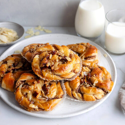 Kanelbulle med äpple och tosca