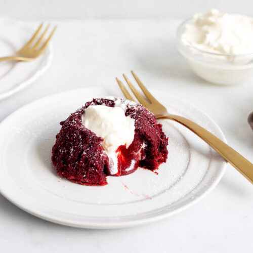 Red velvet lava cake