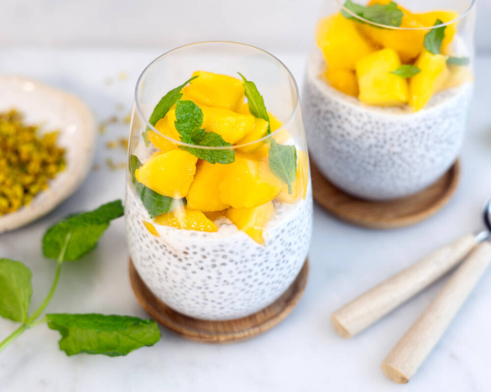 Chiapudding med kokosmjölk och mango