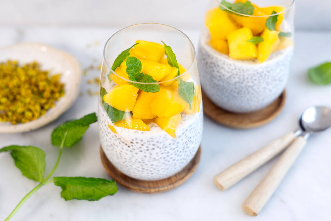 Chiapudding med kokosmjölk och mango