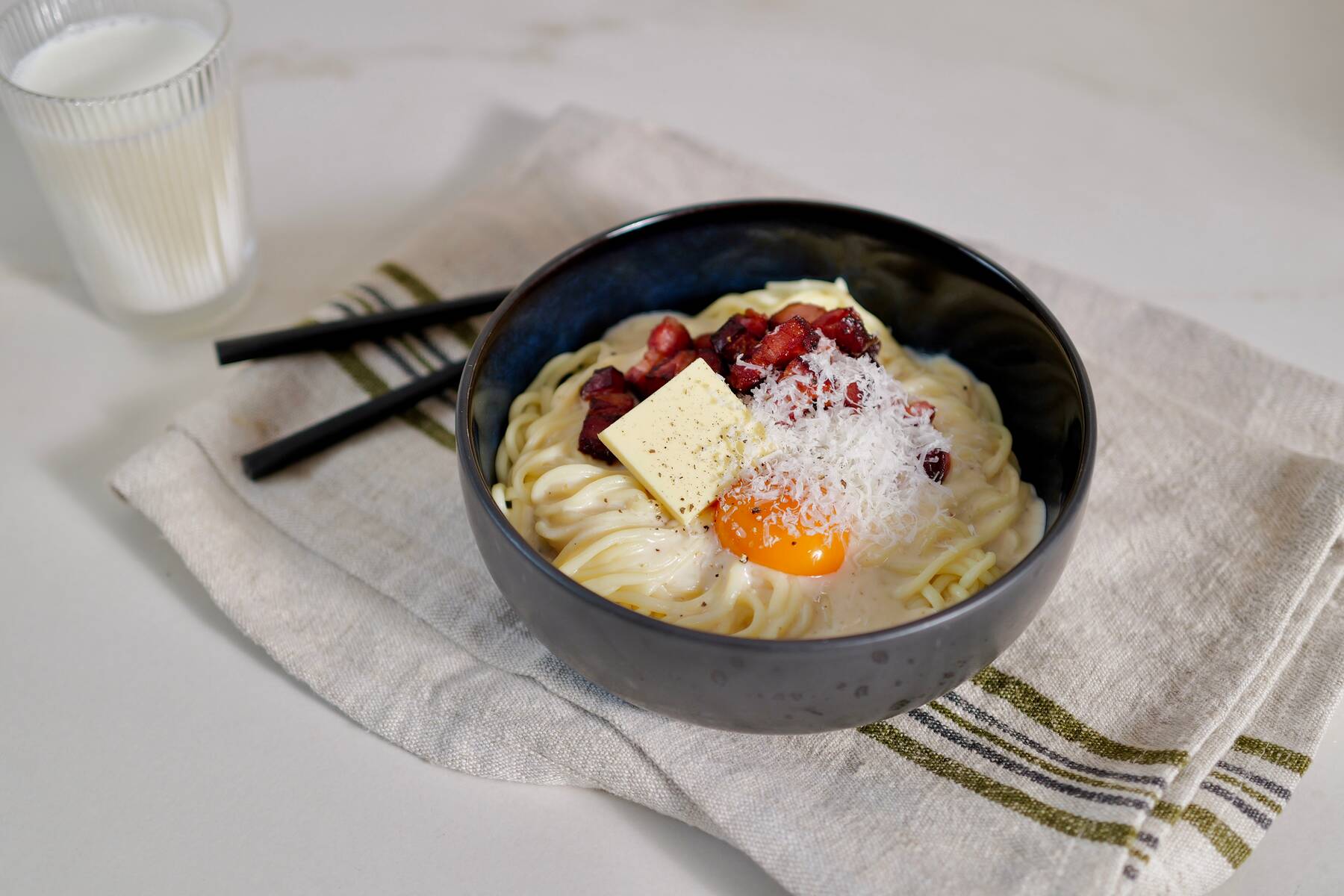 Filip Poons Carbonara-ramen - Valio Sverige