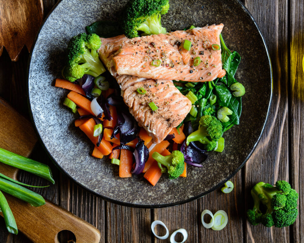 Lax med ångade grönsaker