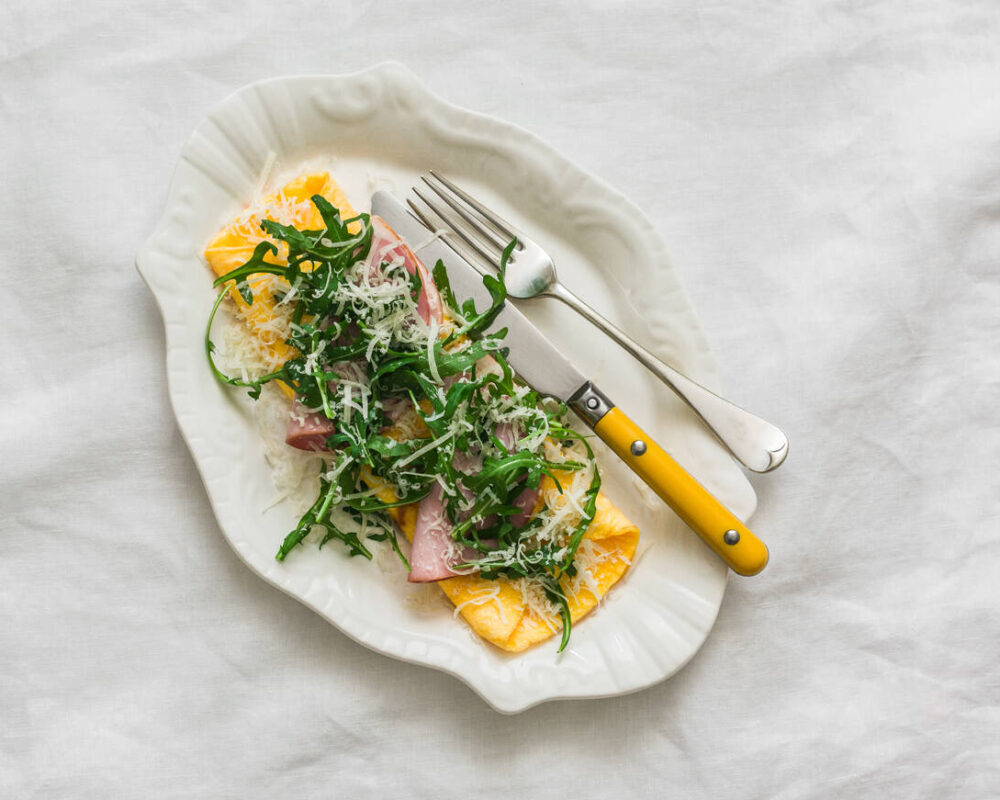 Omelett med skinka och ost