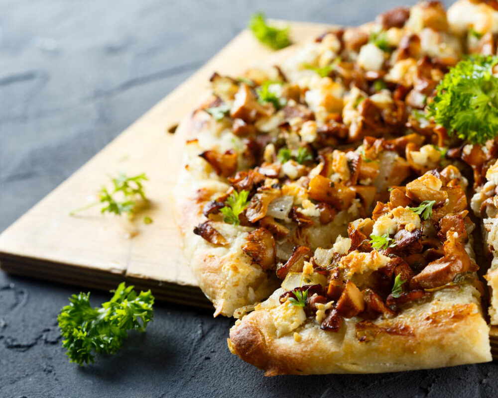 Pinsa bianco med kantareller