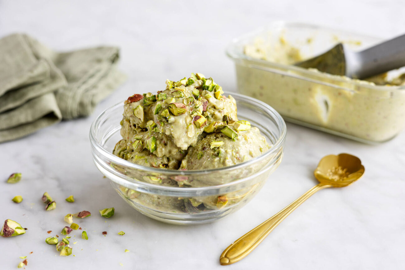 Pistageglass med cottage cheese