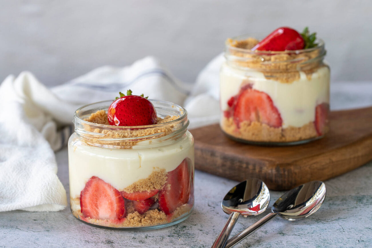 No bake cheesecake med jordgubbar