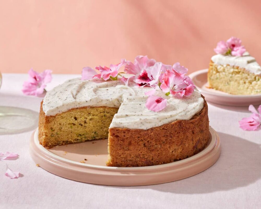 Earl Grey-tårta med citron och krämig frosting