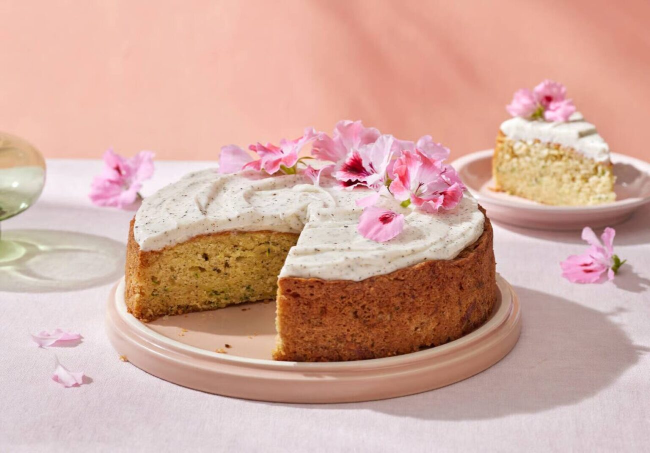 Earl Grey-tårta med citron och krämig frosting