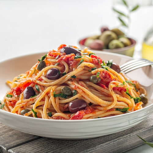 Snabb pasta puttanesca