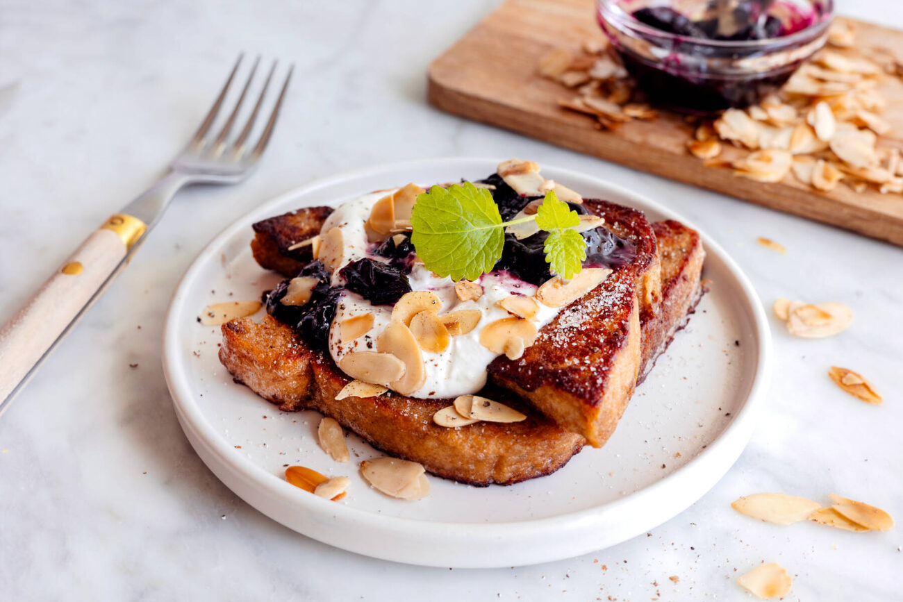 French toast med körsbär