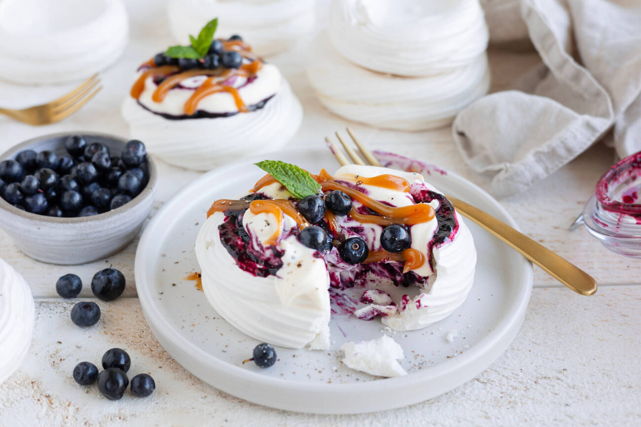 Pavlova med blåbär