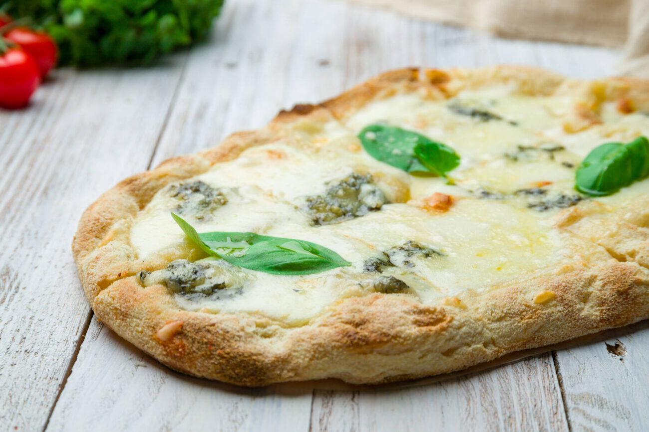 Pinsa bianco med ädelost