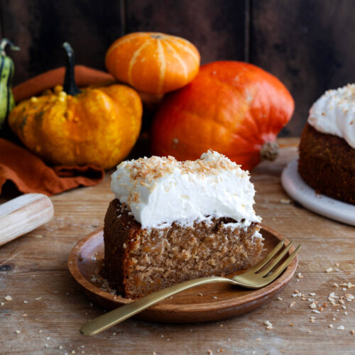 Pumpakaka med kokosfrosting